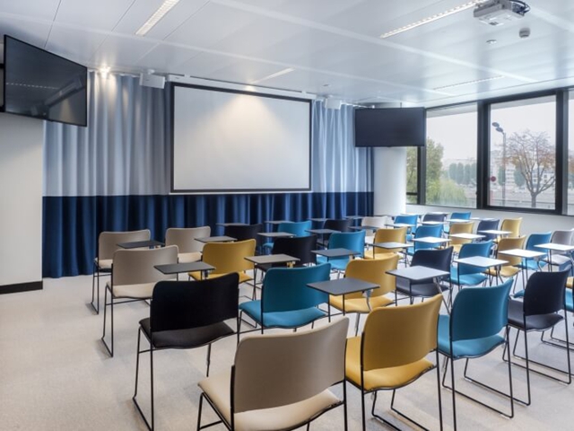 化妝品公司辦公室裝修設計.jpg 化妝品公司辦公室裝修設計.jpg