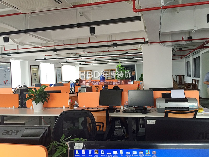 現(xiàn)代簡(jiǎn)約風(fēng)格辦公室裝修設(shè)計(jì).jpg 現(xiàn)代簡(jiǎn)約風(fēng)格辦公室裝修設(shè)計(jì).jpg