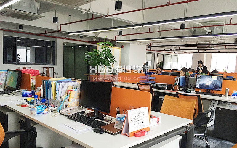 現(xiàn)代簡(jiǎn)約風(fēng)格辦公室裝修設(shè)計(jì).jpg 現(xiàn)代簡(jiǎn)約風(fēng)格辦公室裝修設(shè)計(jì).jpg